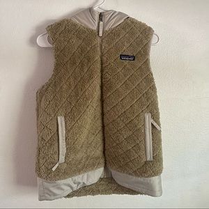 Patagonia Los Gatos hooded full zip vest fuzzy furry reversible tan size small